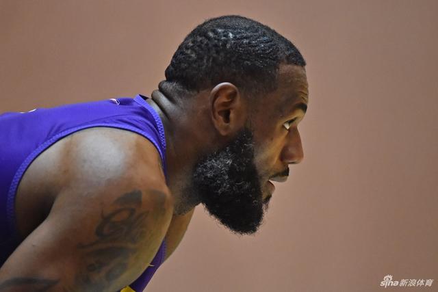 欧冠-弗拉霍维奇点射戴维破门 尤文图斯1-1里尔